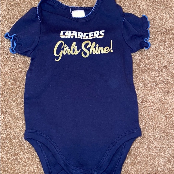 Official licensed Los Angeles Chargers onesies (3) - Picture 6 of 7